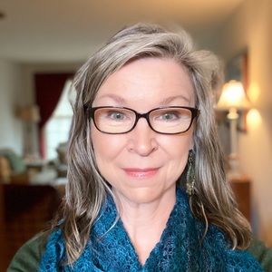 Meet your Posher, Suzanne